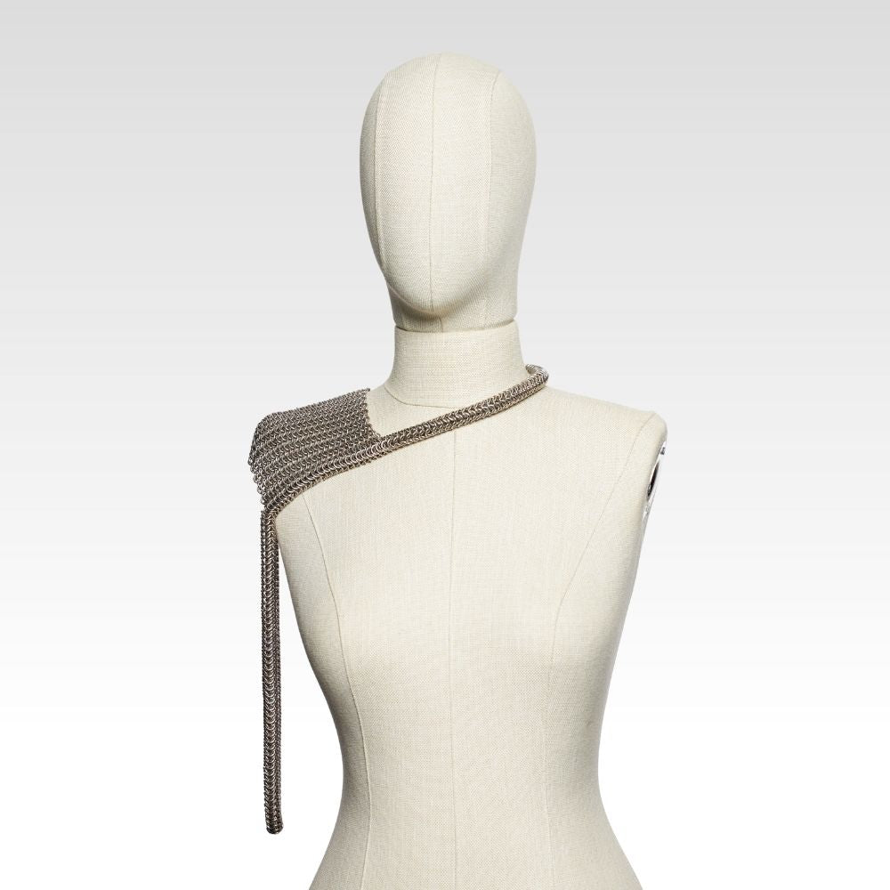 Zırh Örgü Omuz Aksesuarı – Tek Omuz Zırh Detaylı Tasarım