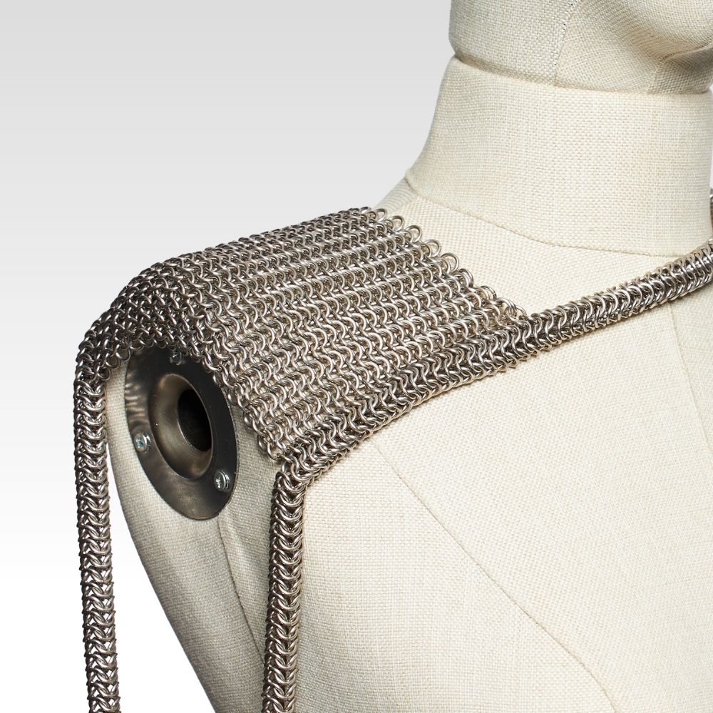 Zırh Örgü Omuz Aksesuarı – Tek Omuz Zırh Detaylı Tasarım