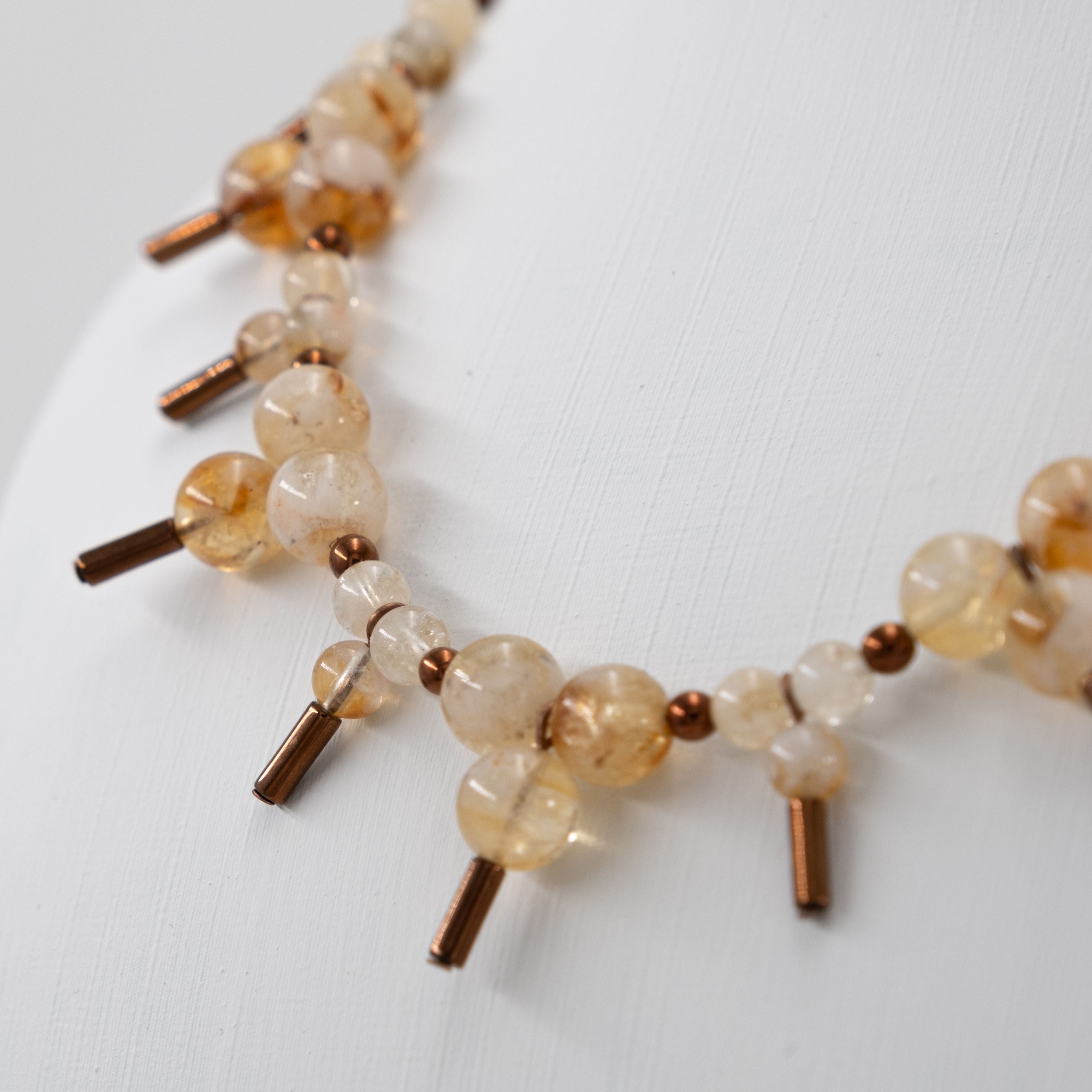 Sitrin ve Hematit Detaylı Rafine Punk Kolye