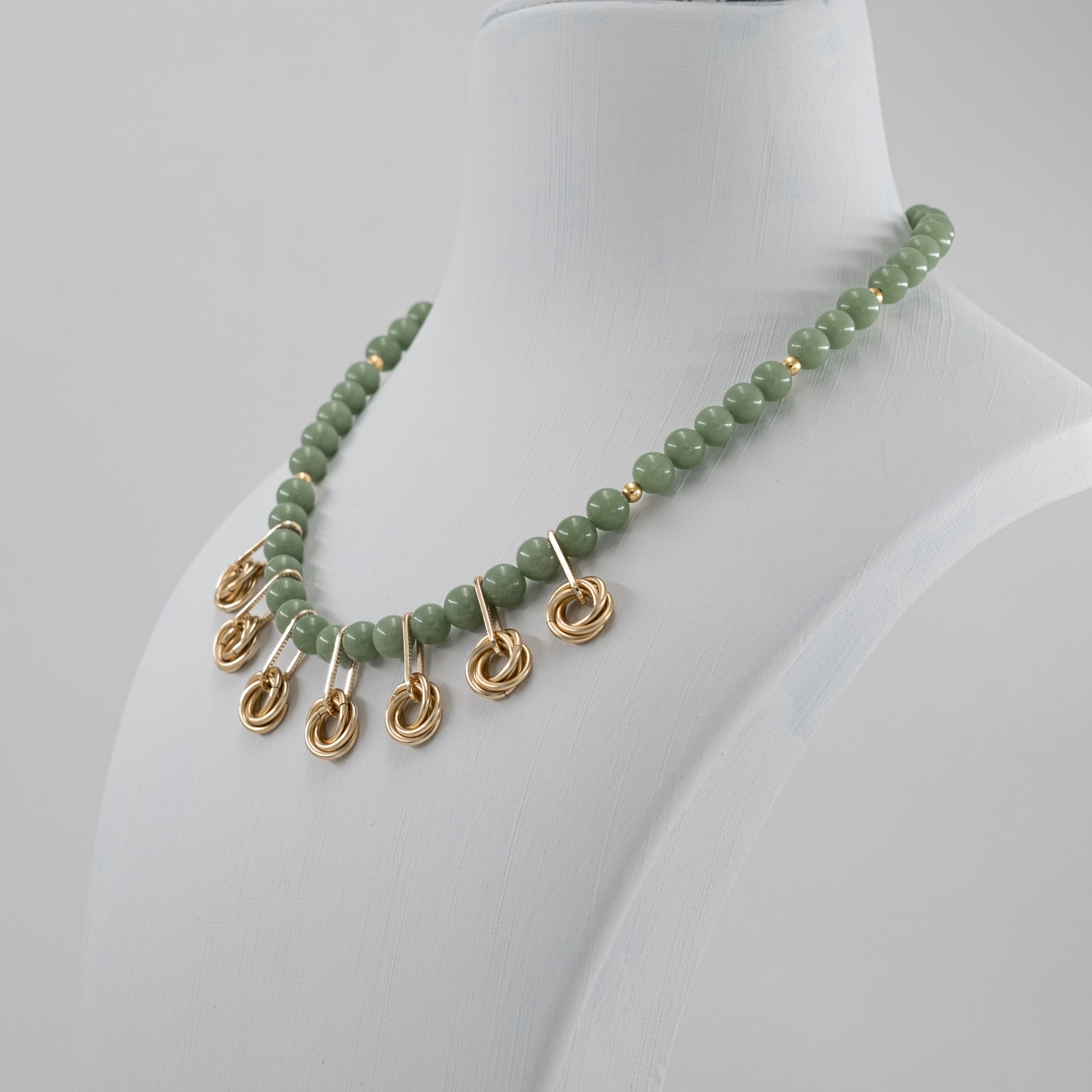 Gold Örgü Zırh, Aventurin Taşlı ve Gold Boncuk Detaylı Kolye