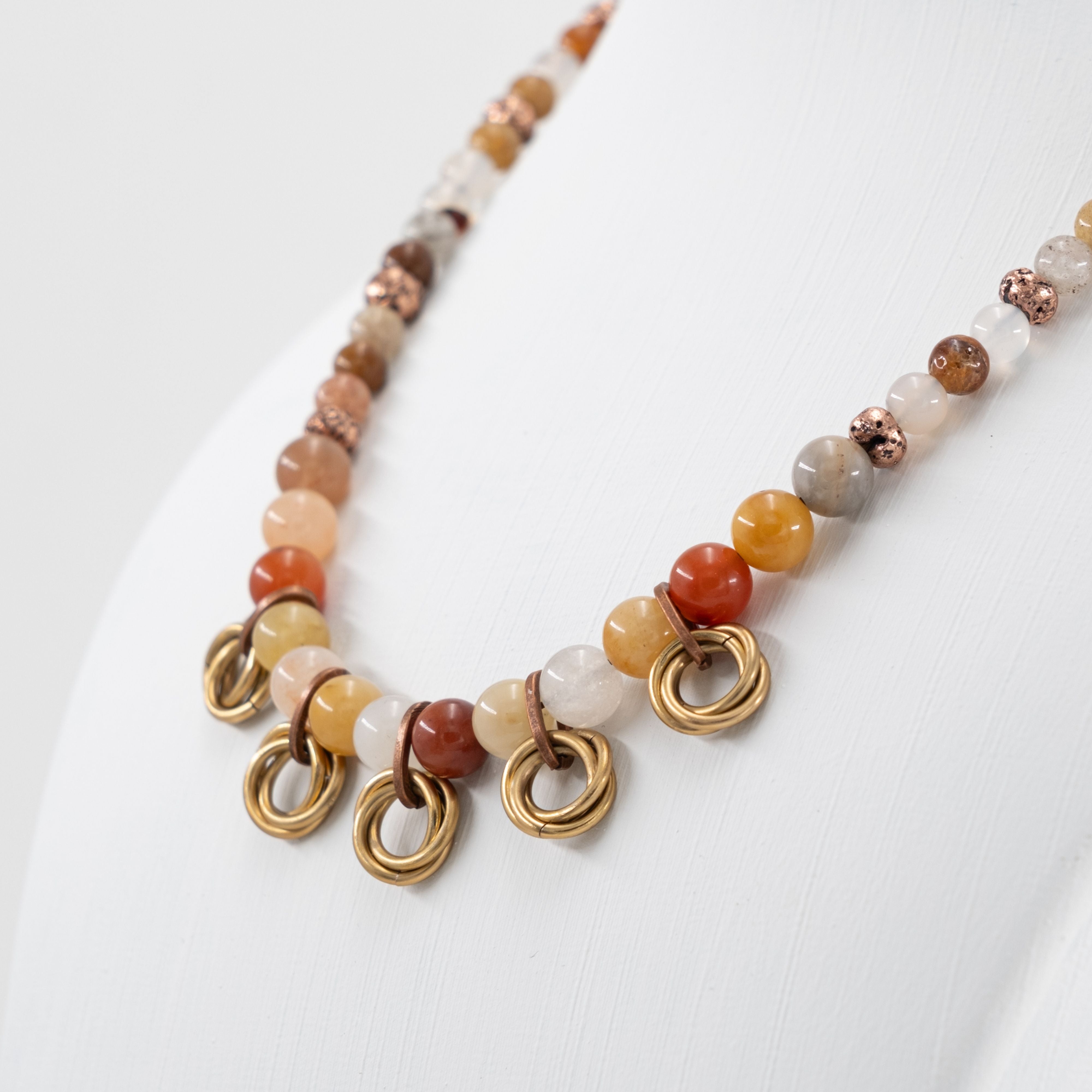 Bronz Örgü Zırh ve Akik Taşı Detaylı Kolye