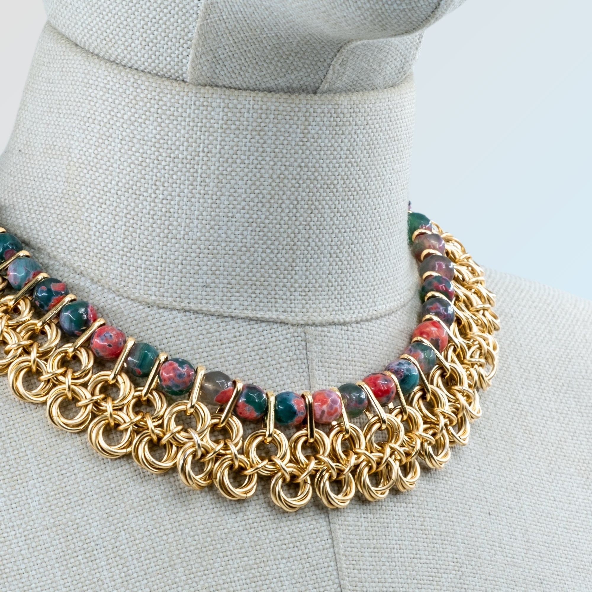 Örgü Zırh ve Akik Detaylı Gold Kolye