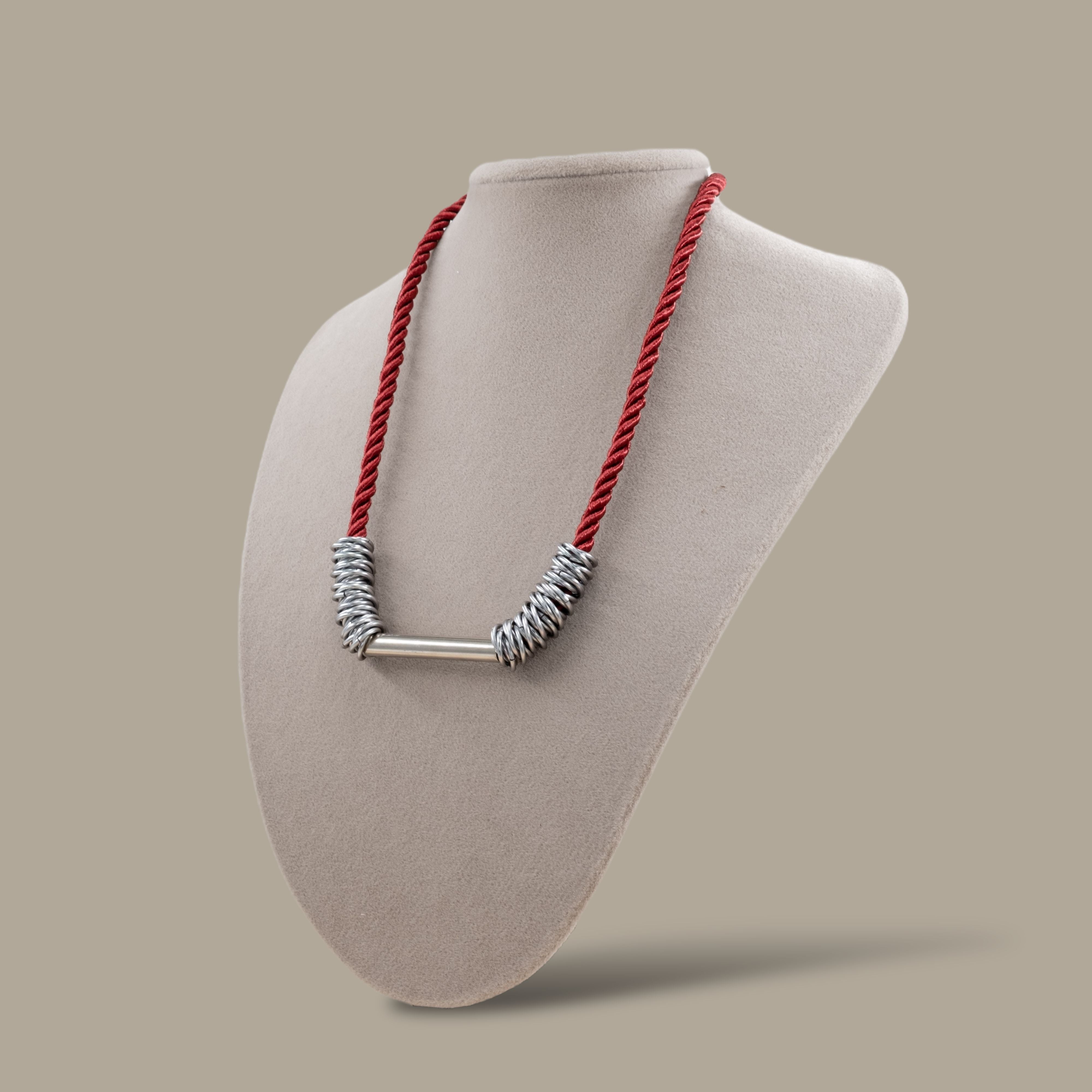 Örgü Zırh Detaylı Burgu Halat Kolye