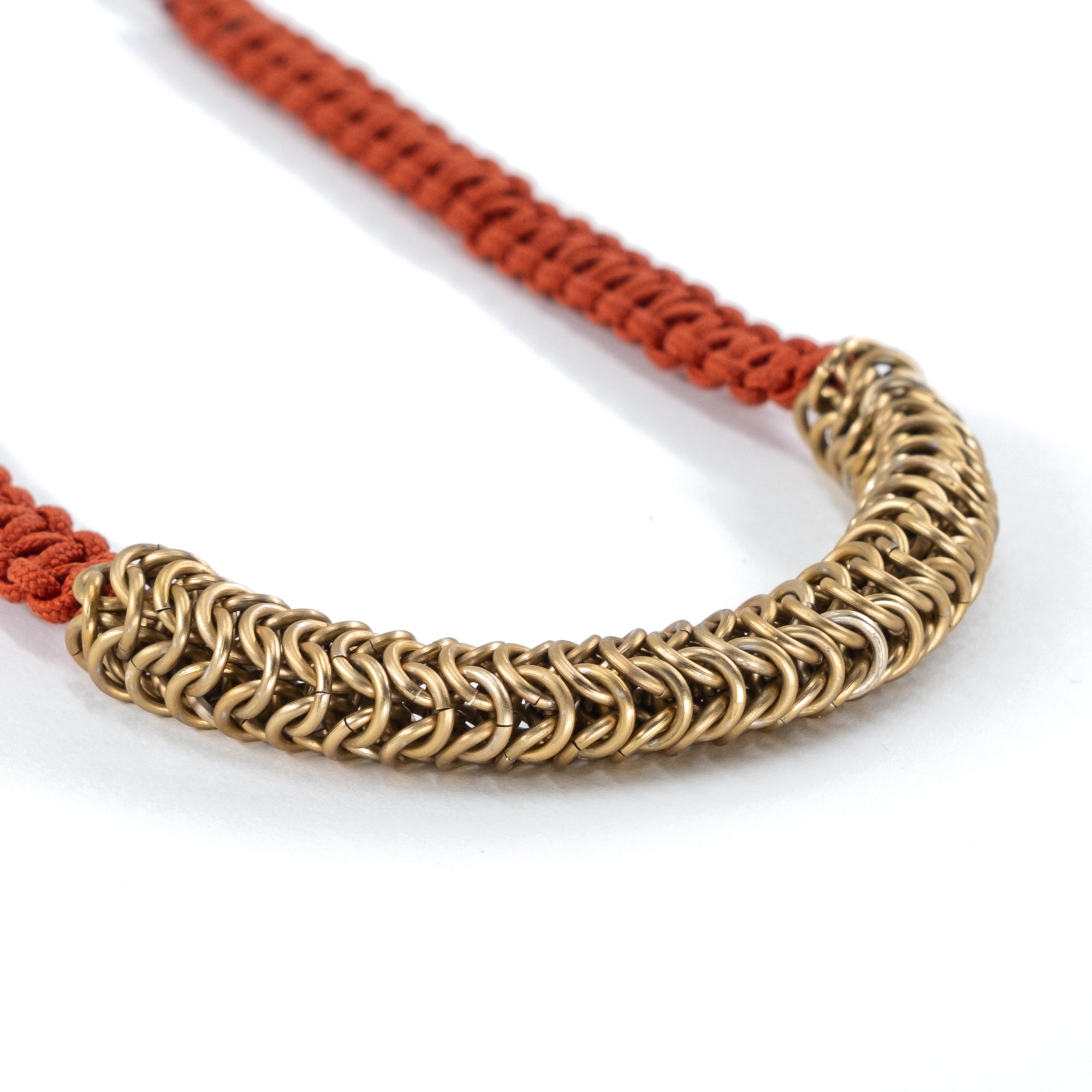 Zırh Örgü ve Makrome Kısa Kolye