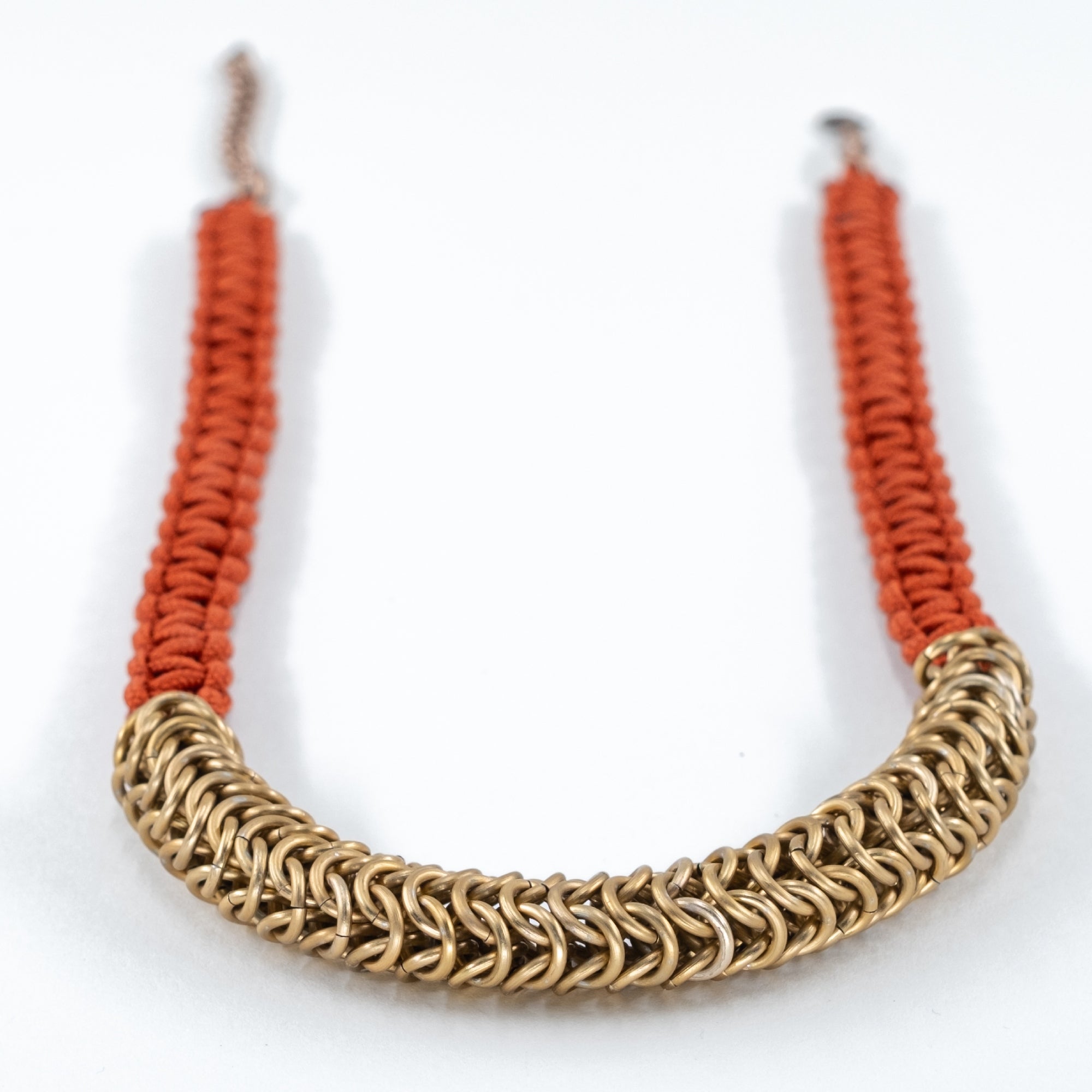 Zırh Örgü ve Makrome Kısa Kolye